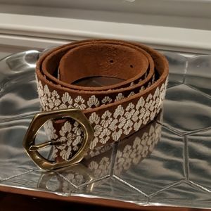 Lucky brand brown embroidered belt